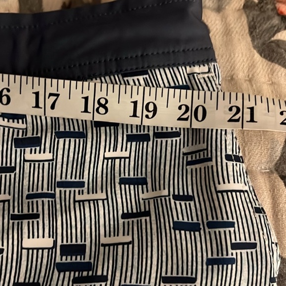 Johnnie-O, Men's XXL,Swimsuit Trunks Shorts Twilight Blue Design,Excellent Cond - Picture 11 of 16